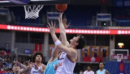 开云投注-大鲨鱼八连胜！卢伟要复制上赛季奇迹？