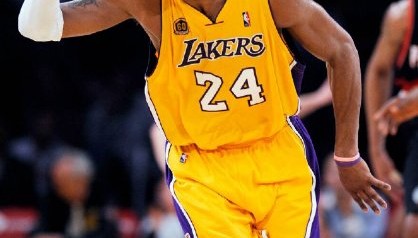 开云体育博彩-科比生涯有几次最佳防守一阵，防守能力一直不输于进攻能力|科比·布莱恩特|湖人|科比-布莱恩特|迈克尔·乔丹|凯文-加内特_新浪体育_新浪新闻